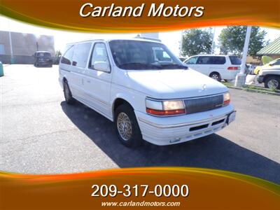 1995 Chrysler Town and Country   - Photo 3 - Stockton, CA 95205