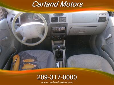 2003 Kia Rio (EZ FINANCING)   - Photo 14 - Stockton, CA 95205