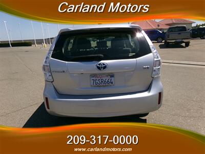 2014 Toyota Prius v Three   - Photo 6 - Stockton, CA 95205