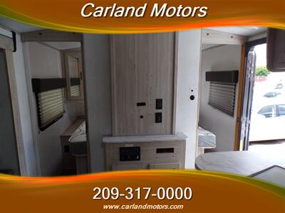 2023 Heartland Shadow Shadow Cruiser RV ID280QBS   - Photo 22 - Stockton, CA 95205