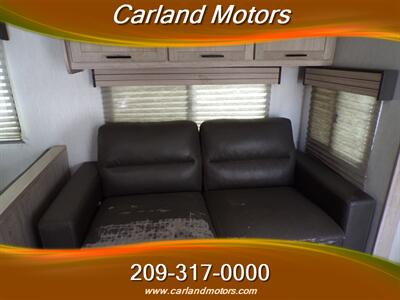 2023 Heartland Shadow Shadow Cruiser RV ID280QBS   - Photo 28 - Stockton, CA 95205