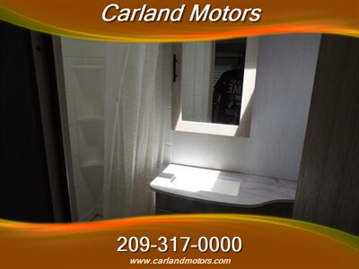 2023 Heartland Shadow Shadow Cruiser RV ID280QBS   - Photo 32 - Stockton, CA 95205