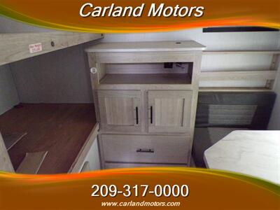 2023 Heartland Shadow Shadow Cruiser RV ID280QBS   - Photo 36 - Stockton, CA 95205