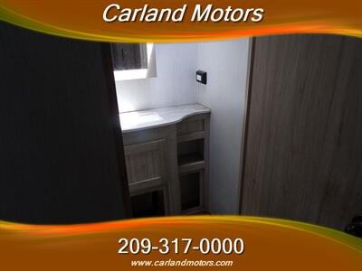 2023 Heartland Shadow Shadow Cruiser RV ID280QBS   - Photo 31 - Stockton, CA 95205