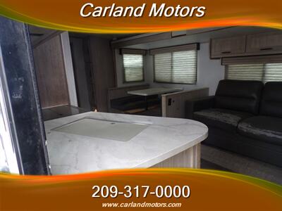 2023 Heartland Shadow Shadow Cruiser RV ID280QBS   - Photo 16 - Stockton, CA 95205