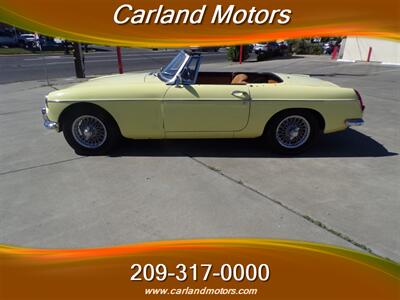 1963 MG MGB Roadster Convertible   - Photo 4 - Stockton, CA 95205