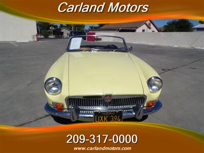 1963 MG MGB Roadster Convertible   - Photo 3 - Stockton, CA 95205