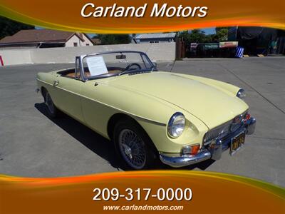1963 MG MGB Roadster Convertible   - Photo 2 - Stockton, CA 95205