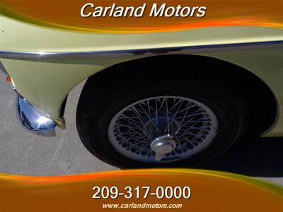 1963 MG MGB Roadster Convertible   - Photo 9 - Stockton, CA 95205