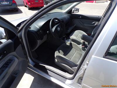 2002 Volkswagen Golf GLS   - Photo 11 - Stockton, CA 95205