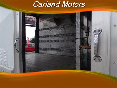 2014 Isuzu NRR w/Liftgate   - Photo 22 - Stockton, CA 95205