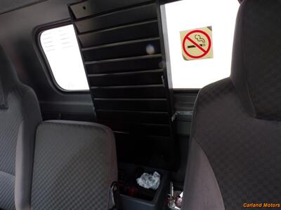 2014 Isuzu NRR W/Liftgate   - Photo 10 - Stockton, CA 95205