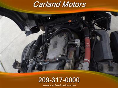 2014 Isuzu NRR w/Liftgate   - Photo 33 - Stockton, CA 95205