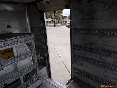 2014 Isuzu NRR W/Liftgate   - Photo 25 - Stockton, CA 95205