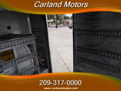 2014 Isuzu NRR w/Liftgate   - Photo 25 - Stockton, CA 95205