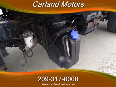 2014 Isuzu NRR w/Liftgate   - Photo 30 - Stockton, CA 95205