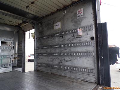2014 Isuzu NRR W/Liftgate   - Photo 18 - Stockton, CA 95205