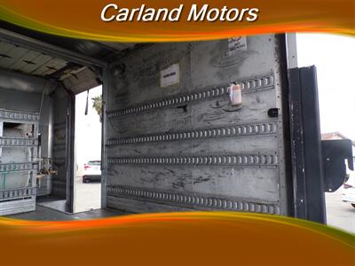 2014 Isuzu NRR w/Liftgate   - Photo 18 - Stockton, CA 95205