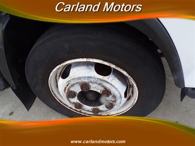 2014 Isuzu NRR w/Liftgate   - Photo 29 - Stockton, CA 95205