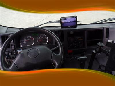 2014 Isuzu NRR w/Liftgate   - Photo 11 - Stockton, CA 95205