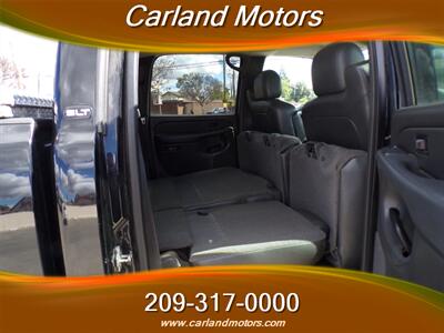 2004 GMC Sierra 2500HD SLT   - Photo 32 - Stockton, CA 95205