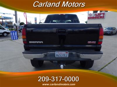 2004 GMC Sierra 2500HD SLT   - Photo 6 - Stockton, CA 95205