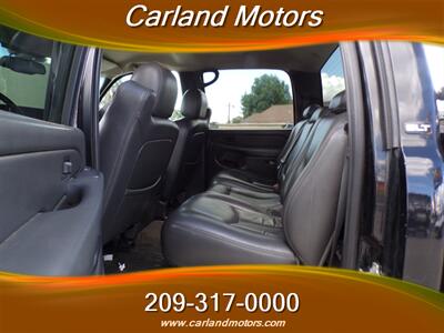 2004 GMC Sierra 2500HD SLT   - Photo 13 - Stockton, CA 95205