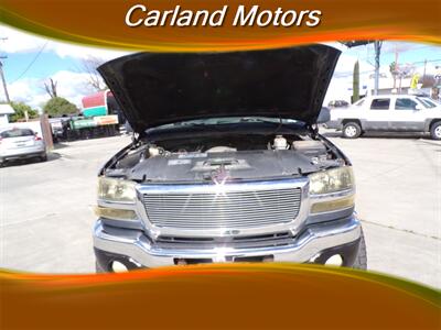 2004 GMC Sierra 2500HD SLT   - Photo 35 - Stockton, CA 95205