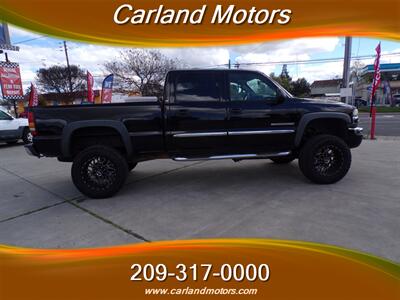 2004 GMC Sierra 2500HD SLT   - Photo 8 - Stockton, CA 95205