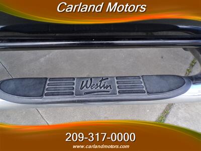 2004 GMC Sierra 2500HD SLT   - Photo 23 - Stockton, CA 95205