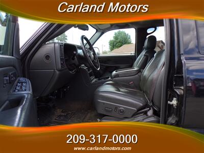 2004 GMC Sierra 2500HD SLT   - Photo 12 - Stockton, CA 95205