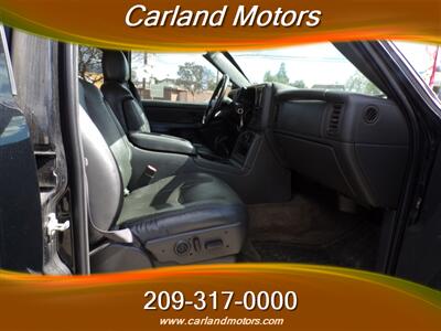 2004 GMC Sierra 2500HD SLT   - Photo 34 - Stockton, CA 95205