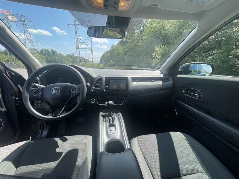 2021 Honda HR-V EX - Photo 12