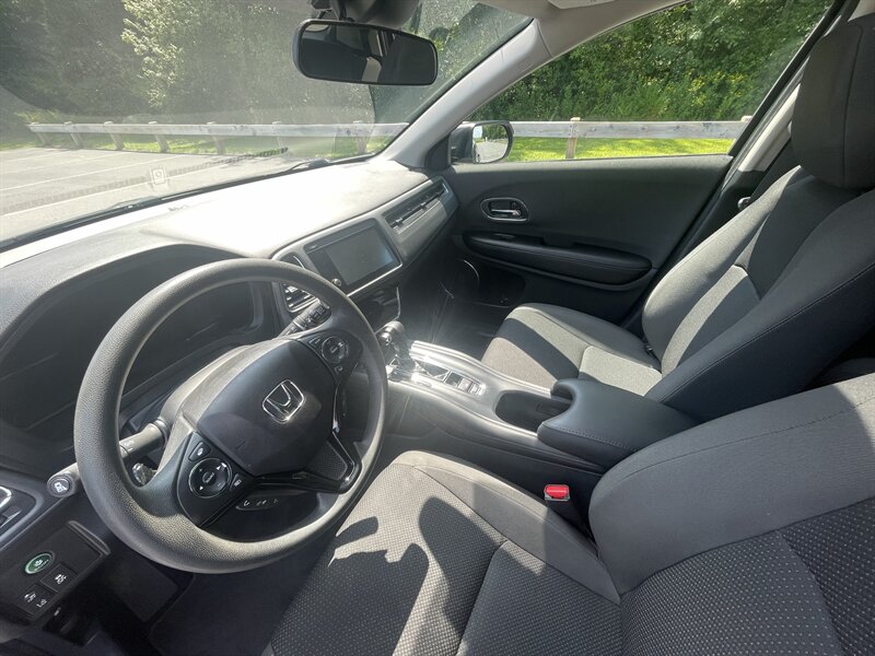 2021 Honda HR-V EX - Photo 11