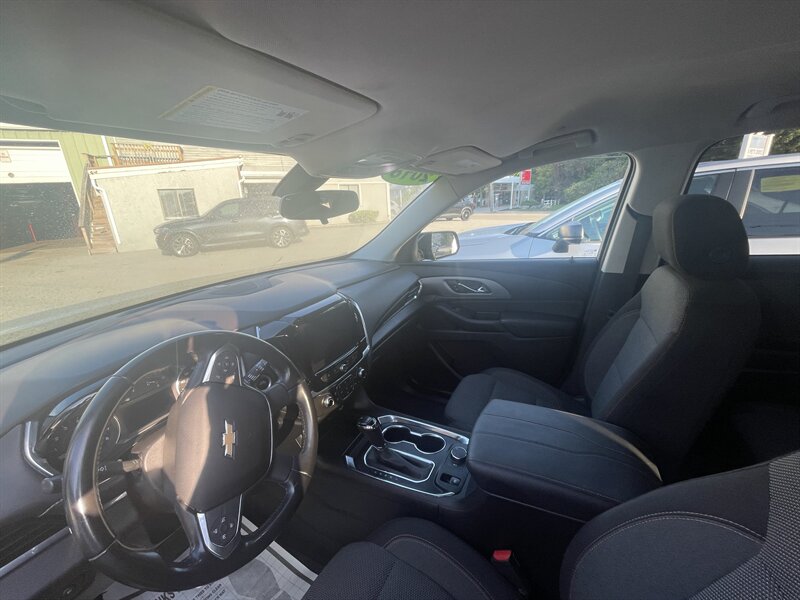 2018 Chevrolet Traverse 1LT - Photo 12