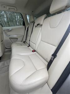 2015 Volvo XC60 T6   - Photo 11 - Woburn, MA 01801