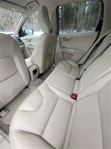 2015 Volvo XC60 T6   - Photo 14 - Woburn, MA 01801