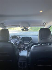 2019 Jeep Cherokee Limited   - Photo 9 - Woburn, MA 01801