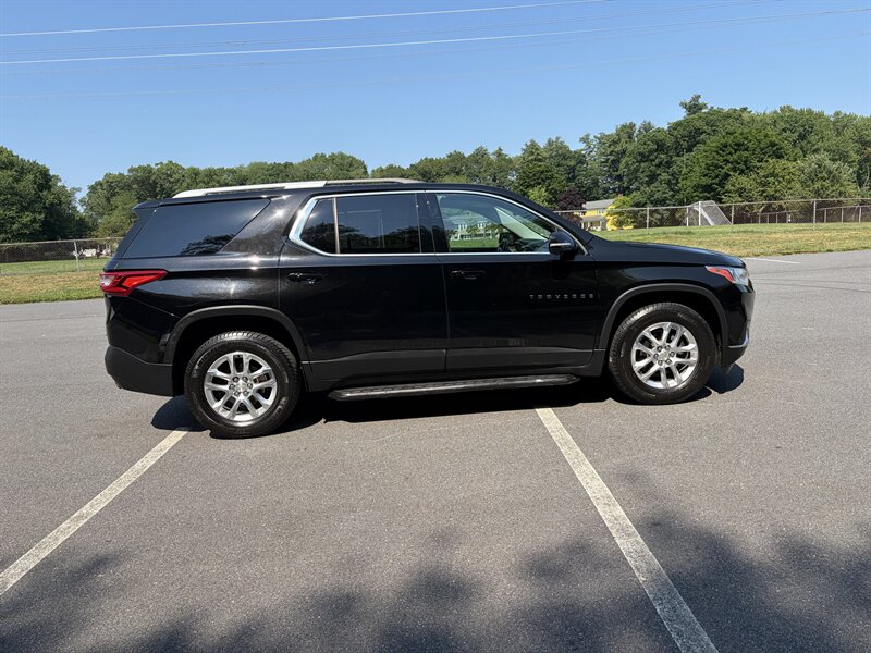 2018 Chevrolet Traverse 1LT - Photo 4