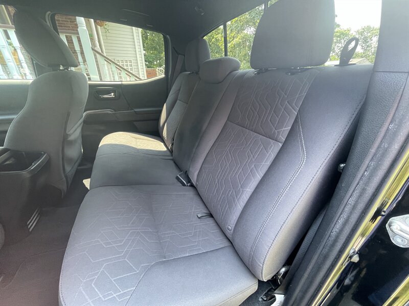 2019 Toyota Tacoma TRD Sport - Photo 13