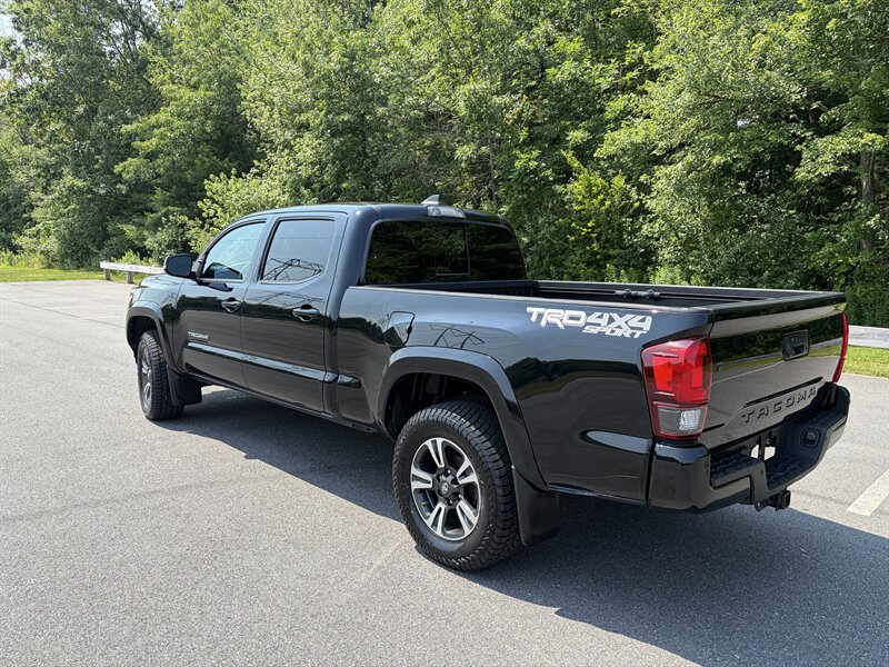 2019 Toyota Tacoma TRD Sport - Photo 9