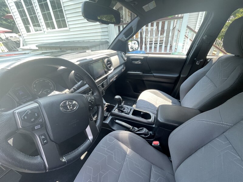2019 Toyota Tacoma TRD Sport - Photo 12