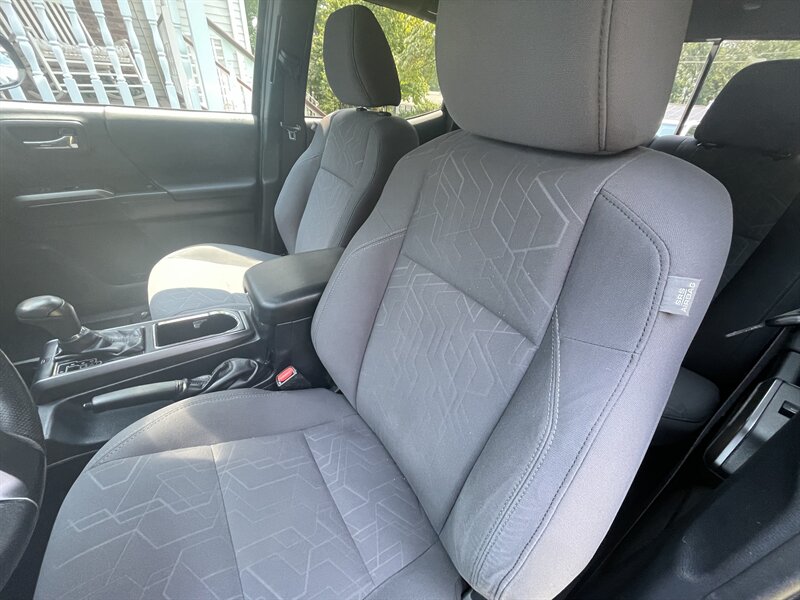 2019 Toyota Tacoma TRD Sport - Photo 11