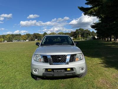 2012 Nissan Frontier SV V6   - Photo 2 - Burlington, MA 01803