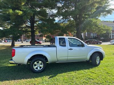 2012 Nissan Frontier SV V6   - Photo 4 - Burlington, MA 01803