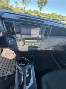 2017 Toyota RAV4 Hybrid LE Plus   - Photo 12 - Burlington, MA 01803