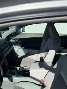 2012 Toyota Camry Hybrid LE - Photo 7 - Burlington, MA 01803