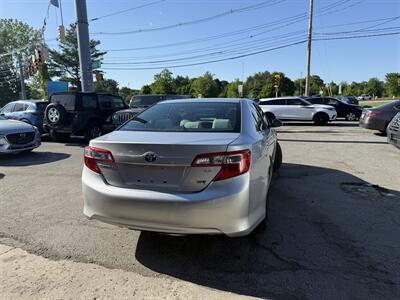 2012 Toyota Camry Hybrid LE - Photo 3 - Burlington, MA 01803