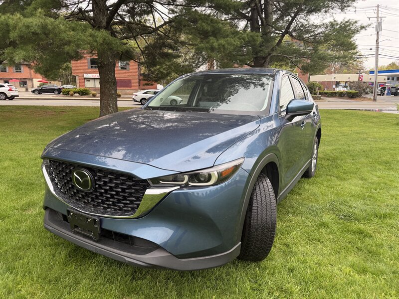 2023 Mazda CX-5 2.5 S Select   - Photo 1 - Burlington, MA 01803