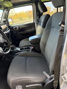2019 Jeep Wrangler Unlimited Sport   - Photo 6 - Burlington, MA 01803